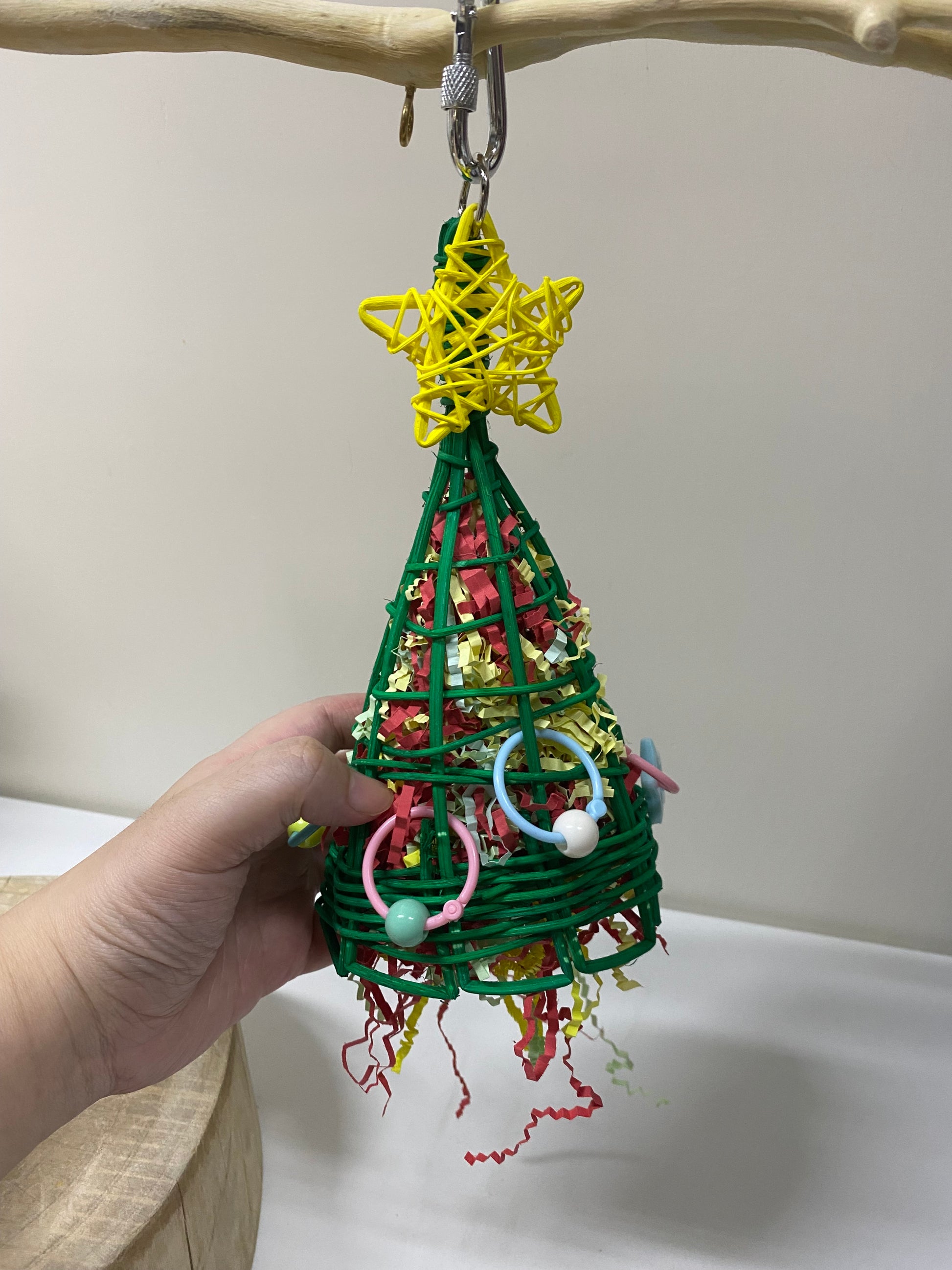 Xmas Tree & Ice Cream Big Parrot Toy Paper Tray with Loofah Bird Bites Hanging Toy Handmade Bird Toys Organic Bird Cages Accessories