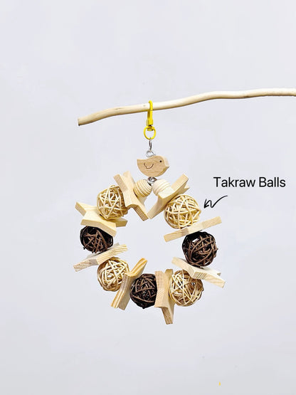 16-18cm Takraw with Star Wood Piece Colourful Natural Bite Hanging Natural Parrot Birdie Toy for Small Medium Size Parrot Cages Accessories