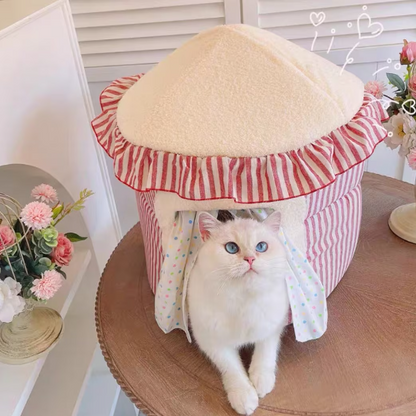 Circus Style | Red and White Cute Comfy Kitten Pet Bed Cat House Puppy Bed Furniture