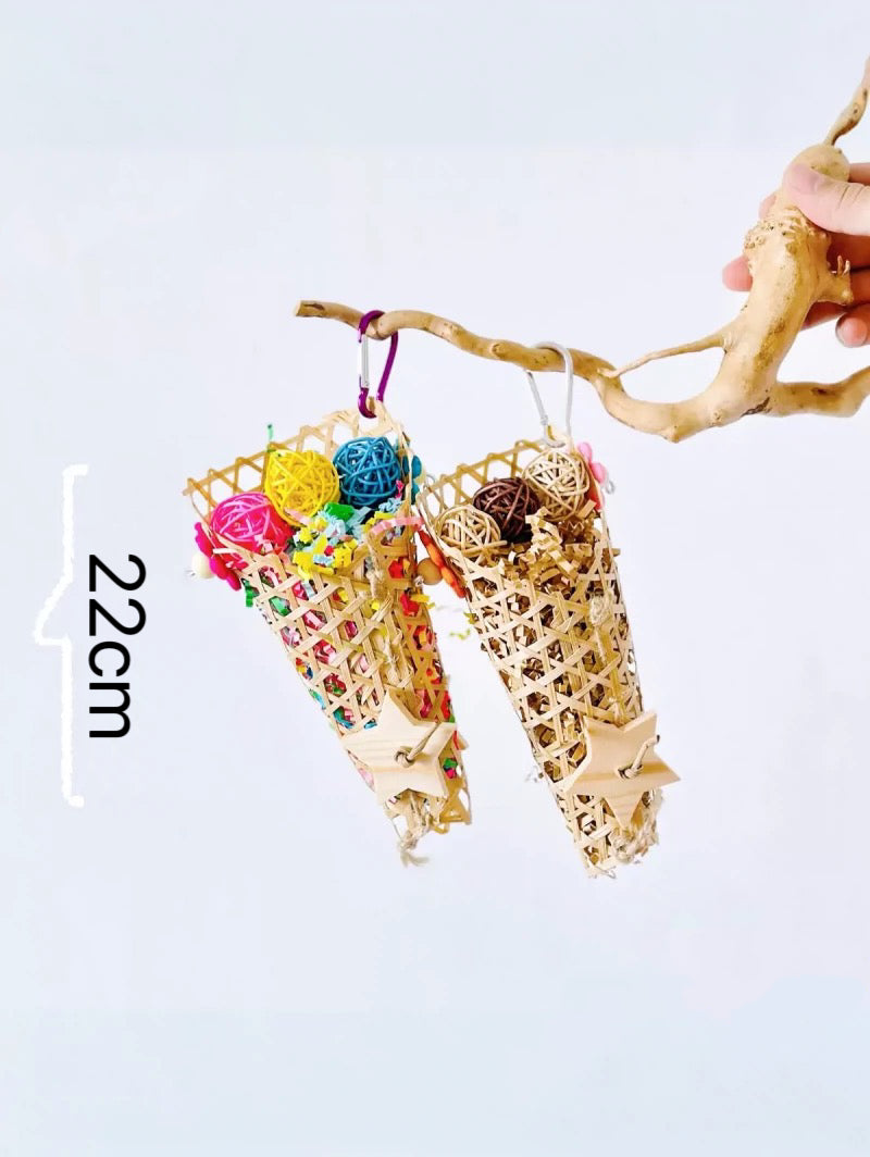 22cm Fun Style Colourful Bamboo Crepe Bite Hanging Natural Parrot Birdie Toy for Small Medium Size Parrot Cages Accessories