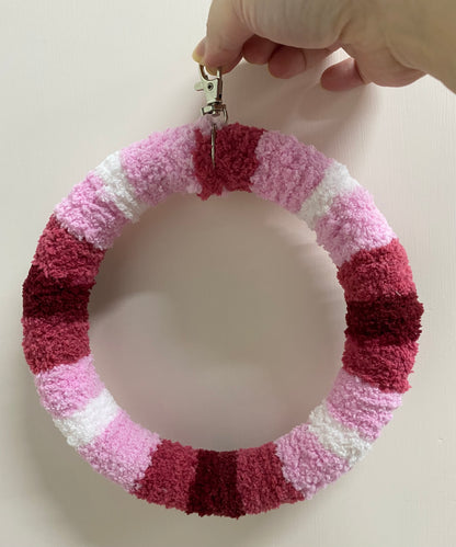 New Colour 17.5cm Strawberry Red Pink White Yarn Knitting Ring Swings Warm Parrot Birdie Toy