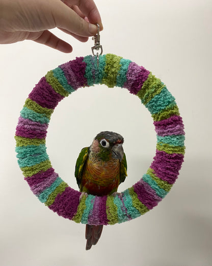 New Colour 17.5cm Tropical Green Purple Yarn Knitting Ring Swings Parrot Birdie Toy