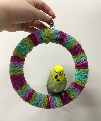 New Colour 17.5cm Tropical Green Purple Yarn Knitting Ring Swings Parrot Birdie Toy