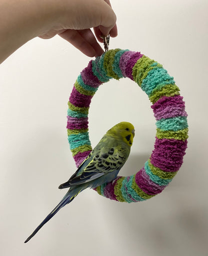 New Colour 17.5cm Tropical Green Purple Yarn Knitting Ring Swings Parrot Birdie Toy