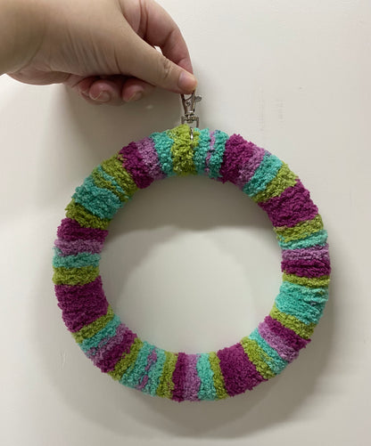 New Colour 17.5cm Tropical Green Purple Yarn Knitting Ring Swings Parrot Birdie Toy