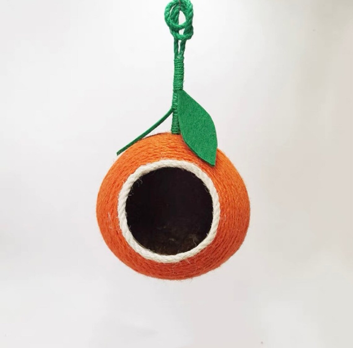 Fruit Style Natural Coconut Shell with Hemp Hope Bird House Hanging and Fix Style Parrot Nest Hamster Nest Birdie Items